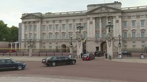 US President Biden’s motorcade arrives at Buckingham Palace