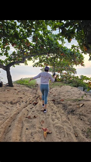 ruby_yoga_aerobics on Instagram: "#morningwalk #sunriseoftheday"