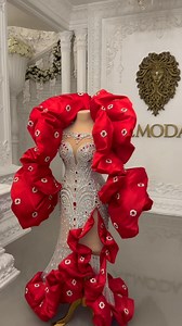 An Avant Garde Leo Almodal Masterpiece for our beautiful bride from Tennessee, USA, @kennedy_riley_ 💎🤍FOR INQUIRIES 🤍💎 ⭐️Sales and Coordinator @sumaitrichard ⭐️viber/ whatsapp 639175365401 ⭐️www.almodal.com ⭐️info@almodal.com Bride: @kennedy_riley_ 💎💎💎 #leoalmodal #almodal #leoalmodalmasterpiece #hautecouture #couture #bridal #philippines #ballgown #crystallized #realbride #destinationwedding #bridaldress #bridalgown #weddingdress #weddinggown #rennaissance #baroque #rococo #royalwedding 