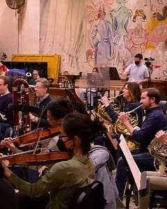As we eagerly await the return of Strauss’s Der Rosenkavalier, enjoy this clip of Maestro Simone Young and the MET Orchestra Musicians rehearsing the Prelude to Act I in the very first orchestra reading. Strauss’s grand comedy is on stage March 27–April 20: bit.ly/3HyfaqD In cinemas (bit.ly/3MVQERs) and Live at Home (bit.ly/3eFQHFR) on April 15. Videography by Neville Braithwaite / Met Opera | The Metropolitan Opera