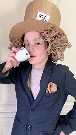 Last Minute Creative Costume Ideas using Household Items