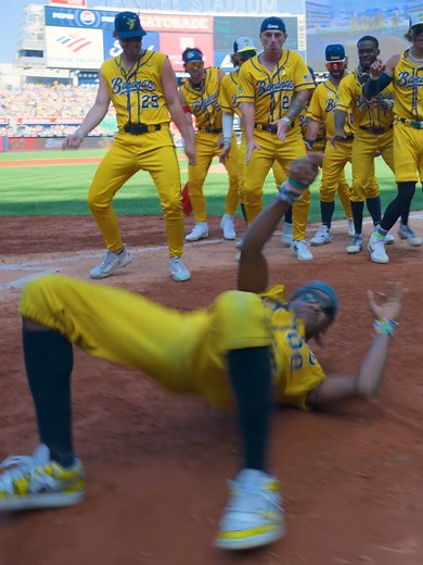 Celebrating Cam Bynum and Banana Ball Highlights