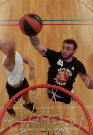 Self Oop: A Rude Move in Basketball