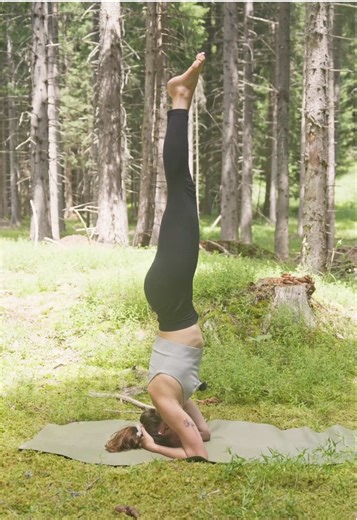 How to Master the Headstand in Yoga