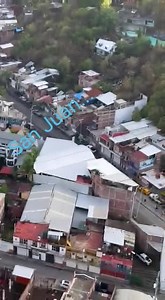 #Entérate #SanJuanNuevo 🚁 🚔 Así se ve desde el aire el municipio de San Juan Nuevo Parangaricutiro, tras la incursión de autoridades policiales. Video Cortesía * | Central Informativa Michoacán