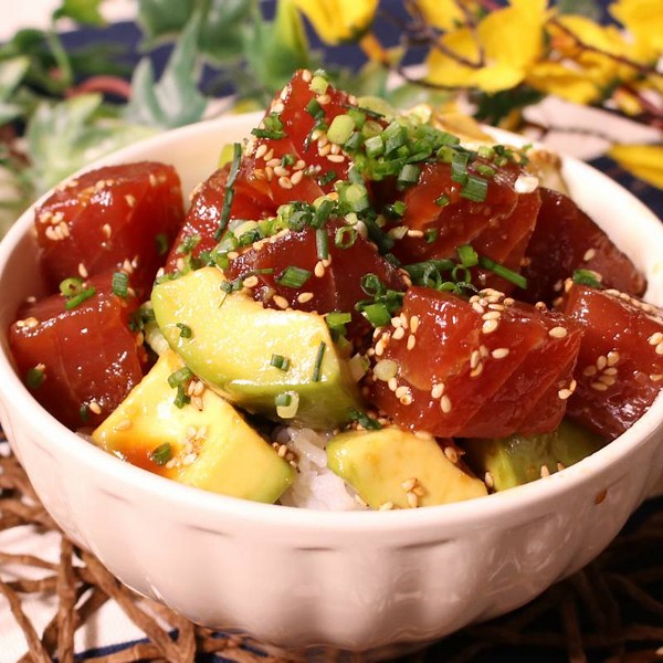 超簡単！ハワイ風 ポキ丼 作り方・レシピ | クラシル