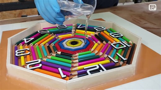 Amazing glow in the dark epoxy resin clock with colored pencils