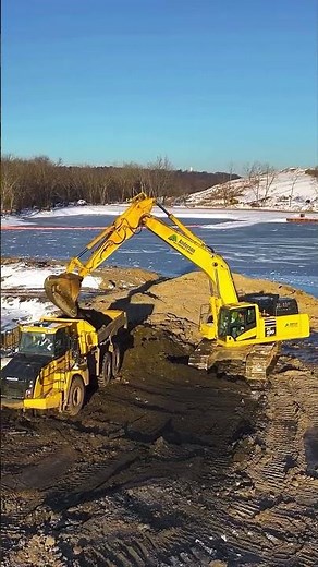 Amphibious Excavator Machine: What Is an Amphibious Excavator & How Does It Work? | #Excavator