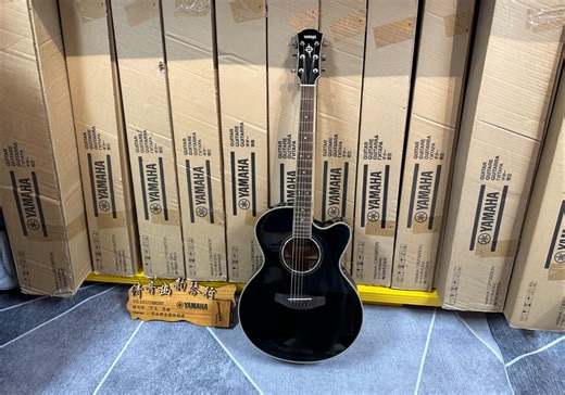 出雅马哈CPX700ii电箱吉他（好像没什么人在意这个系列）