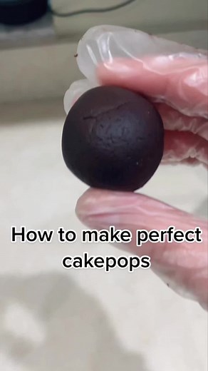 Easy Cakepop Recipe #cake #cakepops #chocolate #chocolatecake #howto #tutorial #recipes | Dipped Tampa