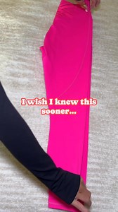 Here’s a hack how to fold your leggings so they take less space ! Great for traveling! What do you think ? #diyfashion #travelhacks #organizingtips | Blonde Beach Vibes