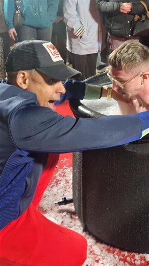 Paris Normandie | Mais qu’est-ce qui peut pousser les Dieppois jeunes, plus âgés, de toutes conditions, à se plonger dans un bac rempli de glace ? Encadrés... | Instagram