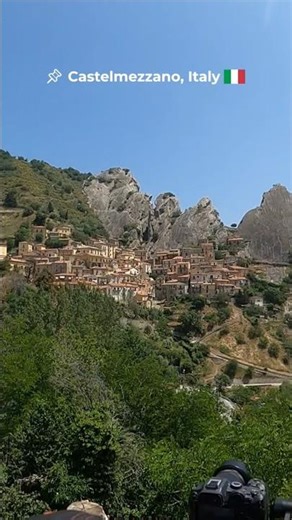 🇮🇹 Castelmezzano Italy – Cliff Village 4K