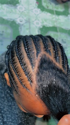 Timo Qurux Badan: Design-ka 2026 ee 3sisters Beauty Salon