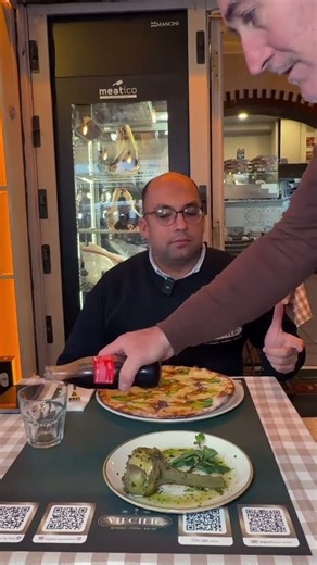 Il nostro servizio è super efficiente 😎#fyp #ristorante #servizio #mangiarebene #cucinaromana