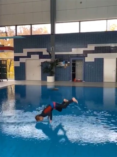 #splashdiving #springboard #suki #crash #fail @saschakosar