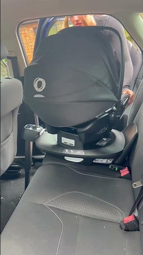 Introducing the Bugaboo Otter Newborn Carseat