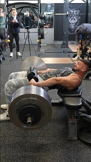 Heaviest weighted hip thrust - 446.5 kg (984.36 lbs) by Adonis Georgiou (UK) 🏋️‍♂️