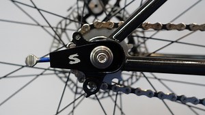 Surly’s Lowside doesn’t have suspension, carbon fibre or 13 gears, but that’s why we love it
