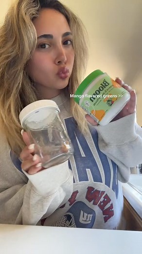 Fave song + new fave greens 塞省 @bloomnu #bloomnu #health #bloating #guthealth #fyp #foryou #satisfying #LikeAMonarch #review #greens | HelloZone | Facebook