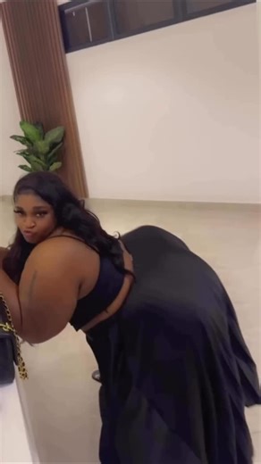 QUEEN OF CURVE PAGEANT on Instagram: "God Bless This Lady #love #bodypositivity @package_withthickness"