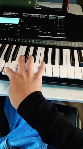 playing art of guitar on keyboard by ear