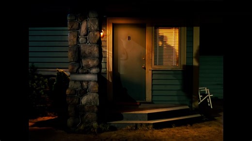 Remembering Marilyn Monroe and Joseph Cotten Niagara 1953 🎥 Kiss me Niagara is a 1953 American film-noir thriller directed by Henry Hathaway, produced by Charles Brackett, and written by Brackett, Richard L. Breen and Walter Reisch. The film stars Marilyn Monroe, Joseph Cotten, Jean Peters and Max Showalter. It was one of 20th Century Fox's biggest box-office hits that year. Unlike other films noirs of the time, which were typically black-and-white, Niagara was filmed in "three-strip" Technicol