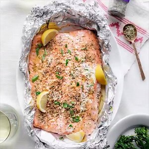 656K views · 17 reactions | If cooking salmon at home is something you avoid doing, then I am so excited for you to try this easy baked salmon in foil! It is so simple to prepare, has only a few ingredients, the fish is ultra-tender and the clean-up is so easy! PRINTABLE RECIPE: https://www.healthyseasonalrecipes.com/easy-baked-salmon-in-foil/ | Healthy Seasonal Recipes | Facebook
