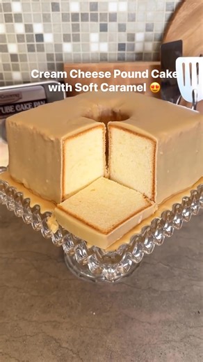 The pan is available at oldcountrykitchenware.com! Recipe below 1 pound (4 sticks) butter, room temp. 2 packages (16 oz) cream cheese, room temp. 1 teaspoon salt 1 tablespoon vanilla extract 4 cups sugar 10 large eggs, room temp. 4 ½ cups cake flour or White Lily All Purpose Flour Preheat oven to 300°F. Prepare Old Country Kitchenware square tube pan by brushing with pan coat (if using two piece pan, fit with a parchment paper square between the two pieces first). Beat butter and sugar in the bo