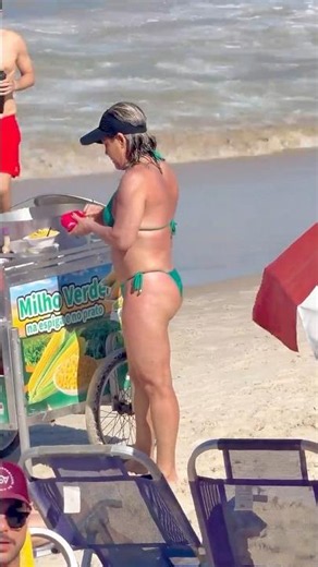 🇧🇷 Copacabana Beach A Hot Day