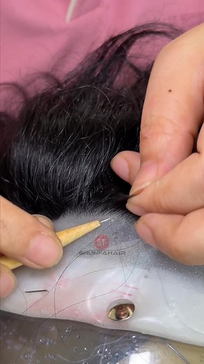 Every PU base starts with skilled hands — not machines. It takes hours of careful hand-knotting, shaping, and polishing to make each hairpiece soft, natural, and durable. At Shunfa Hair, craftsmanship is not just tradition — it’s our standard. #toupee #menshairpiece #hairfactory #handmadewig #craftsmanship #b2bhair #shunfahair | Hair System Wig Toupee Weft