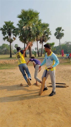 batsman bana camera man 📷😆 #cricket #viralshort #trendingreels #funnyvideos #ytstudioes #ytshaorts