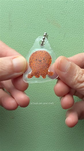 DIY Glitter Octopus Keychain |自制可爱的章鱼🐙钥匙链#diy #keychain #glitter