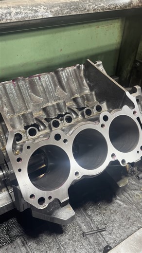 JAMSI Online on Instagram: "Amazing what one day of machine work can save 🔥 #engine #enginemachining #enginemachineshop #machineshop #jamsionline"