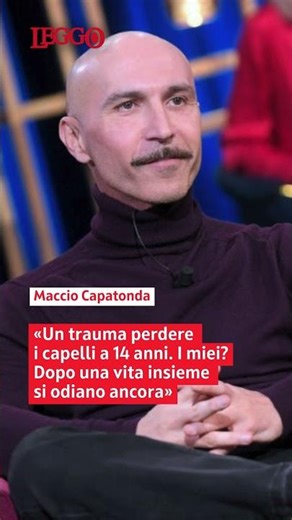 Maccio Capatonda: «Un trauma perdere i capelli a 14 anni. I miei? Dopo una vita si odiano ancora»