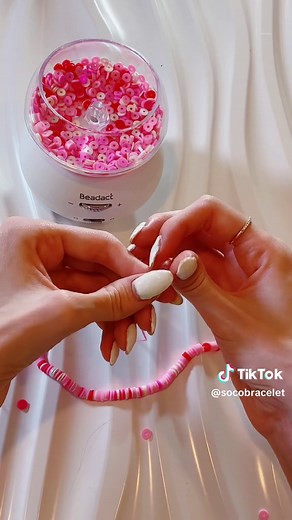 Valentines day bracelet 💖 #braceletmaking #claybeads #claybeadbracelets #bracelets #beadspinner #valentinesday #jewelrymaking #preppybracelets