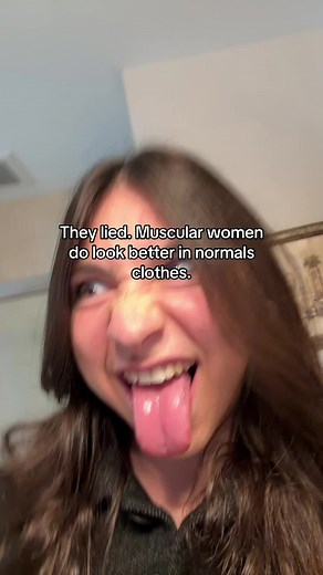 They lied: muscular women do look better in normal clothes