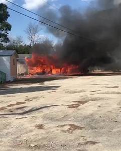 These are videos from the structure fire on Thursday, Feb. 24, on the 4900 block of Platt Springs Road in the Red Bank area. The first video shows what the structure looked like before units arrived on scene, and the second video shows Lexington County crews working to knock down the fire. The structure was unoccupied and no injuries were reported. 📷 Video credit: Sandra Hartness | County of Lexington, SC