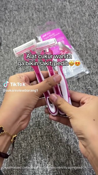 Alat Cukur Wanita yang Nyaman dan Tidak Menyakitkan
