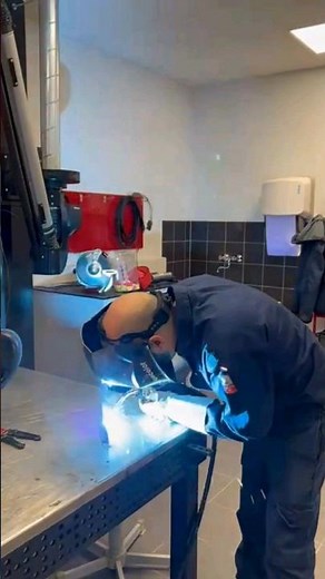 Cagoule de soudeur True-Color permet de distinguer facilement les couleurs lors du soudage 💡 #demo