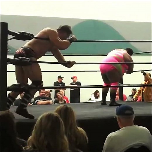 Barrington Hughes vs Rob Terry (Short)
