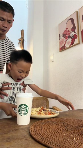 Amazing Father Helps Kids — heartwarming parenting moment