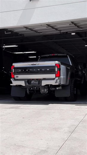 Personalización de vehículos en Autoplex Customs