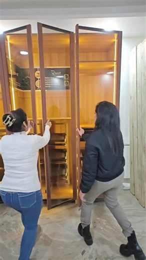 Kamalpreet Kaur on Instagram: "Modular wordrobe designs on Amazing prices . Aksh Hardware & Interiors 25/1, 1st-2nd floor, G.T. Road, Shahdara, Opposite Shahdara Metro Station New Delhi-110032 Contact numbers :-8287970400, 8595004020 . . #modularkitchen #wardrobestylist #modularhome #modularfurniture #modulardesign . [Modular Kitchen , Kitchen Design, Designer Kitchen, Modular Furniture, Wardrobe, Luxury Wardrobe, Multifunctional Wardrobe]"