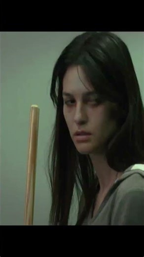 She Got HYPNOTISED by the LIGHT💡😵‍💫 #FrozenSisters #EnglishMovies #HollywoodMovie #Horror #shorts