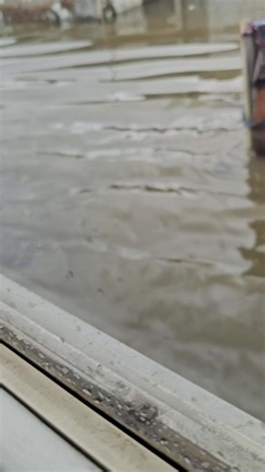 Buat Kalian yang ngalamin keterlambatan parah naik kereta. bersabarlah yak. saya sampe 7 jam stak di batang pekalongan.. tapi coba liat yang terdampak banjir, rumah² mereka pada kerendem.. 🥲🥲🥲 #infopekalonganbatang #banjirpekalongan #keretaapiindonesia #fyp #railfansindonesia