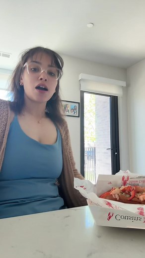Lobster Roll Taste Test: Honest Review from Mom’s Neighborhood