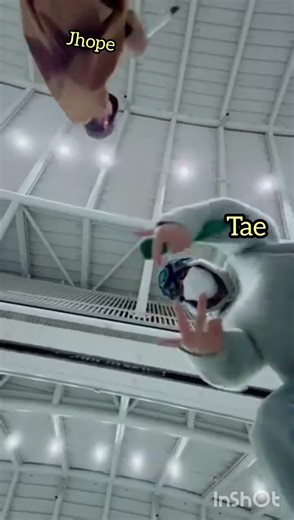 why are you live it kooki 😳😳 my poor taetae 😩😩 #bts