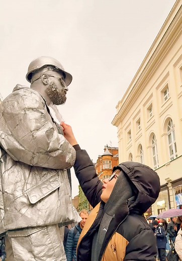 Discover the Silverman Statue Illusion Techniques