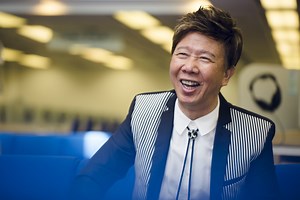 Jackson Wan - 捱世界 (Ngaai sai gaai) lyrics